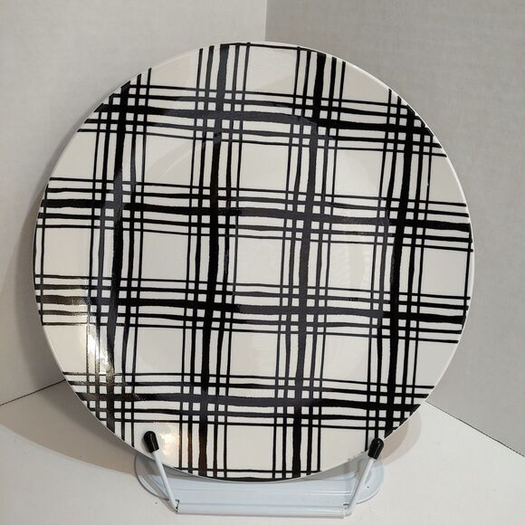 Old East Main Company Black White Plaid Dinner Plate Round Ceramic Two-Tone - Picture 2 of 5